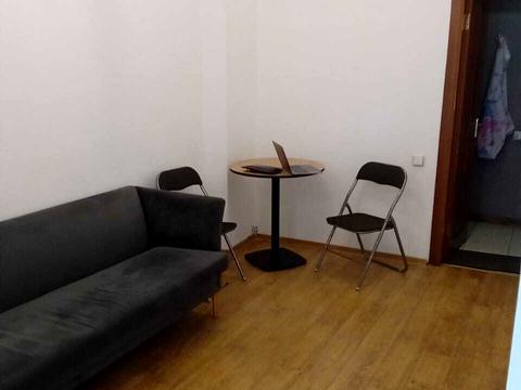 комерційна за адресою Київ, Михайлівська вул., 19