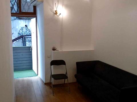 комерційна за адресою Київ, Михайлівська вул., 19