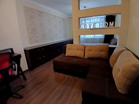 квартира за адресою Анни Ахматової вул., 22