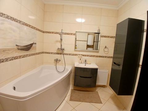 квартира за адресою Анни Ахматової вул., 22