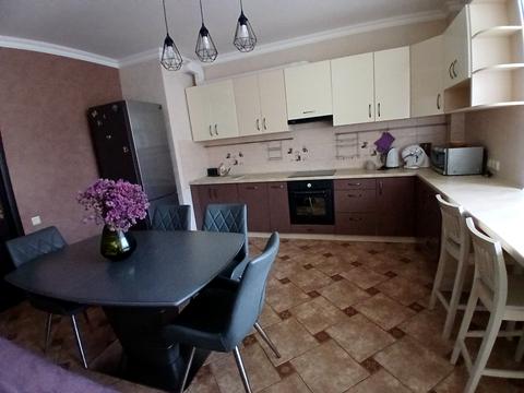 квартира за адресою Анни Ахматової вул., 22