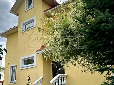 будинок за адресою с. Гатне, Барвінкова вул., 10