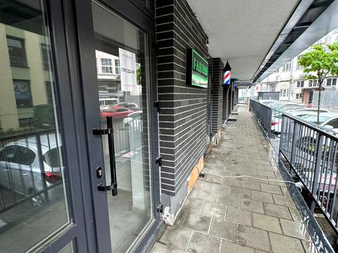 комерційна за адресою Львів, Героїв УПА вул., 73-В