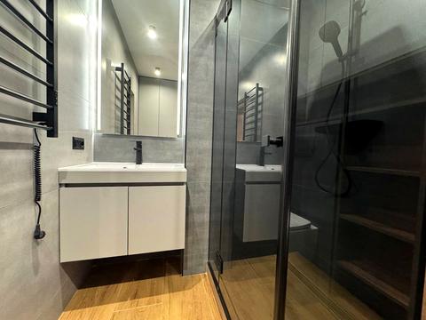 квартира за адресою Степана Бандери вул., (Будинок 4)