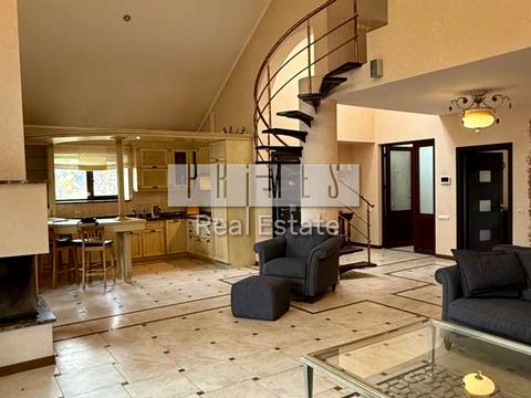 будинок за адресою с. Крюківщина, Виноградна вул.