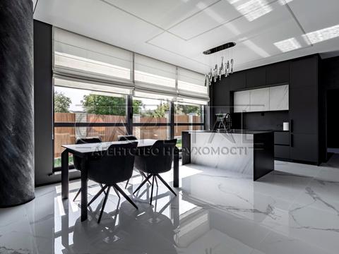 будинок за адресою с. Гатне, Київська вул., 40