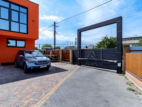 будинок за адресою с. Гатне, Київська вул., 40