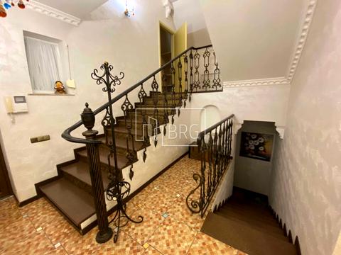 будинок за адресою смт. Козин, КГ Золотые ворота