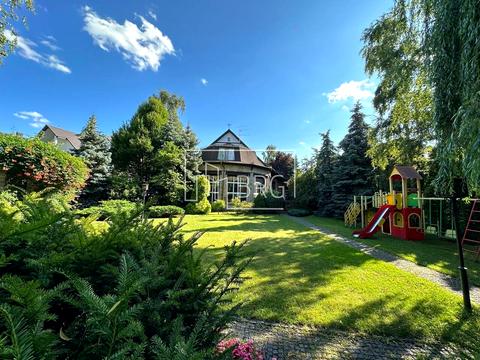 будинок за адресою смт. Козин, КГ Золотые ворота