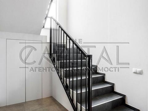 будинок за адресою Квітнева вул., 12