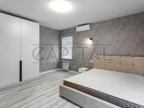 будинок за адресою Квітнева вул., 12