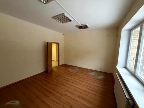 комерційна за адресою Володимира Івасюка просп. (Героїв Сталінграду), 6