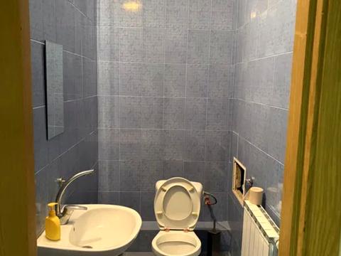 комерційна за адресою Володимира Івасюка просп. (Героїв Сталінграду), 6