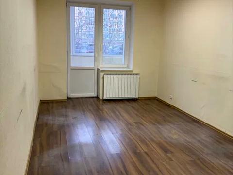 комерційна за адресою Володимира Івасюка просп. (Героїв Сталінграду), 6