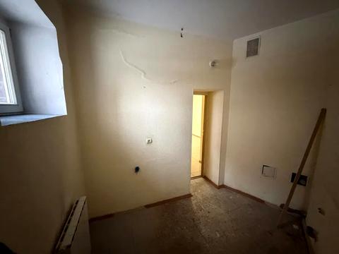 комерційна за адресою Володимира Івасюка просп. (Героїв Сталінграду), 6