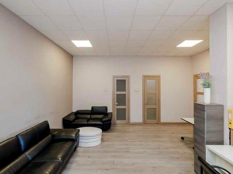 комерційна за адресою Хрещатик вул. (Kreschatic), 15