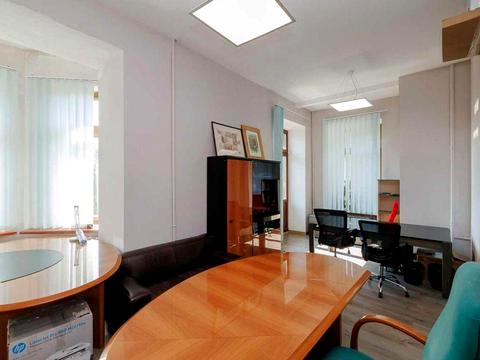 комерційна за адресою Хрещатик вул. (Kreschatic), 15