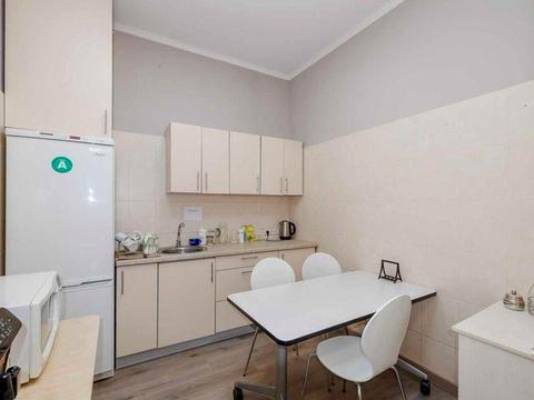 комерційна за адресою Хрещатик вул. (Kreschatic), 15