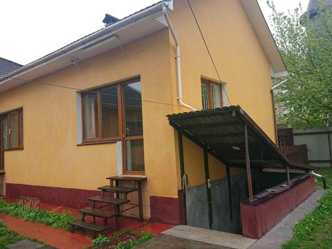 будинок за адресою Дмитра Яворницького вул. (Коллонтай), 1
