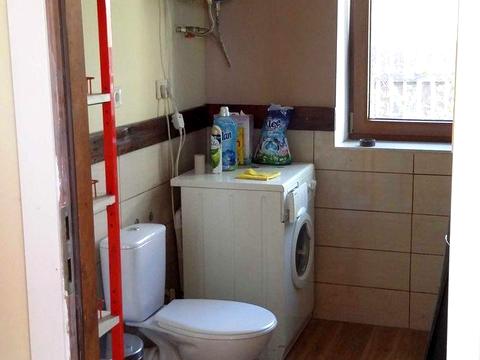 будинок за адресою Дмитра Яворницького вул. (Коллонтай), 1