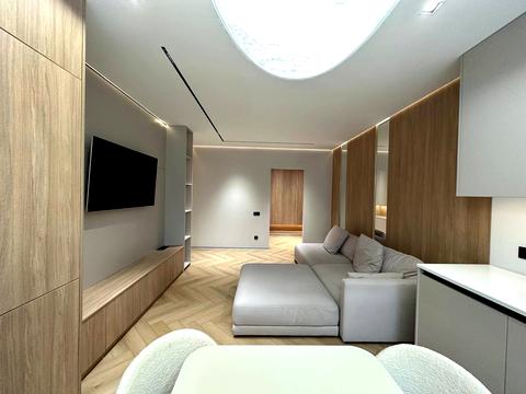 квартира по адресу Салютная ул., 2к19