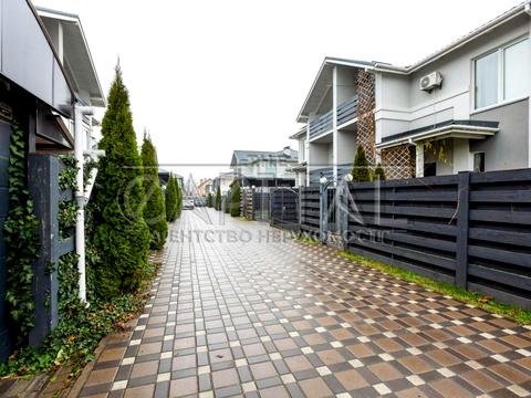 будинок за адресою с. Гатне, Барвінкова вул.