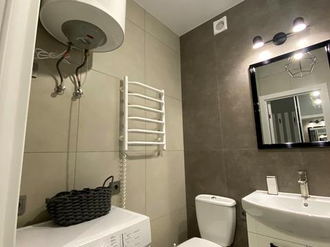 квартира за адресою Профсоюзна вул., 9-А