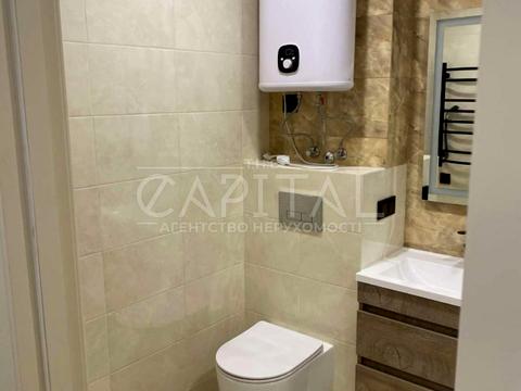 комерційна за адресою Кирилівська вул. (Фрунзе), 37-А