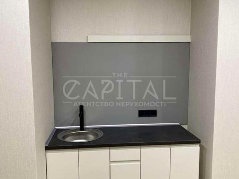 комерційна за адресою Кирилівська вул. (Фрунзе), 37-А