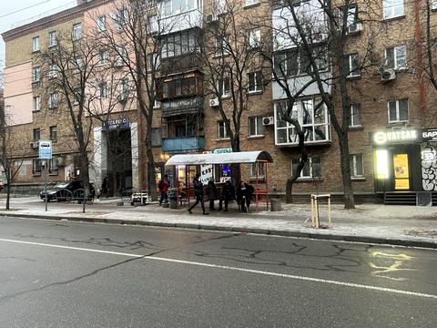 коммерческая по адресу Ольжича ул., 4