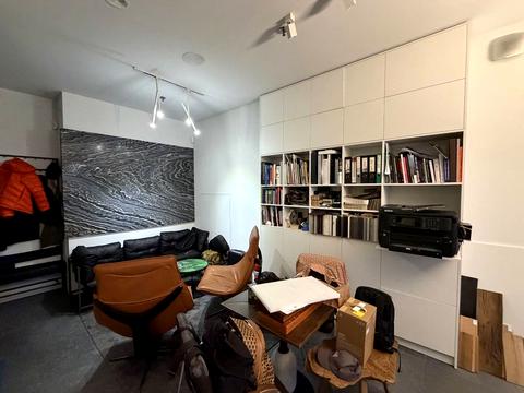 комерційна за адресою Антоновича вул. (Горького), 44