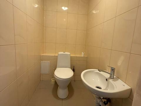 коммерческая по адресу Молодіжна ул., 2/3а