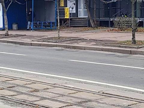 комерційна за адресою Новодарницька вул., 35