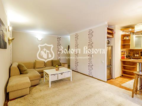 квартира за адресою Верховної Ради бульв., 22