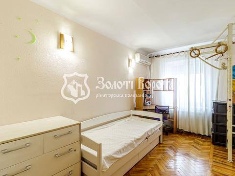 квартира за адресою Верховної Ради бульв., 22