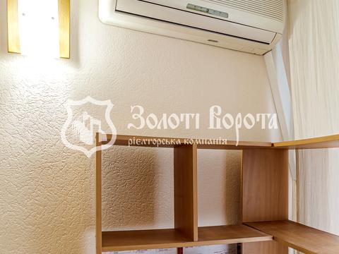 квартира за адресою Верховної Ради бульв., 22