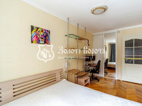 квартира за адресою Верховної Ради бульв., 22