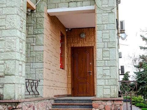 комерційна за адресою Володимира Івасюка просп. (Героїв Сталінграду), 12-Д