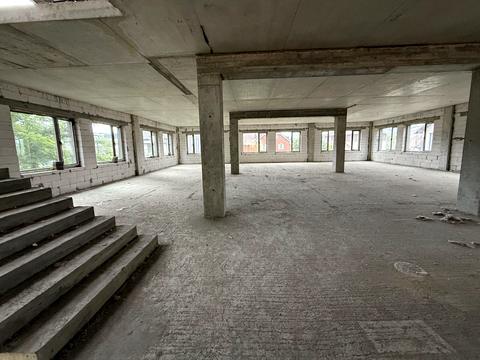 комерційна за адресою Дорошенка вул., 7