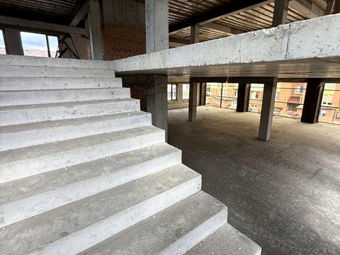 комерційна за адресою Дорошенка вул., 9