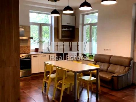 дом по адресу Киев, Академіка Возіанова ул. (Академіка Карпинського)