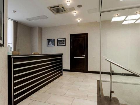 комерційна за адресою Валерія Лобановського просп. (Червонозоряний), 4-Б