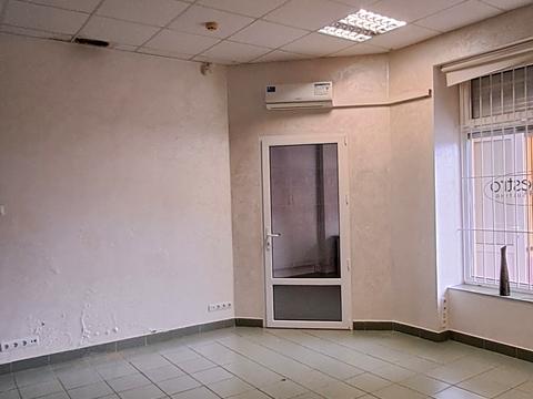 комерційна за адресою Августина Волошина вул., 24