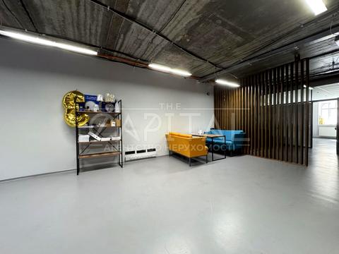 комерційна за адресою Ірининська вул., 3