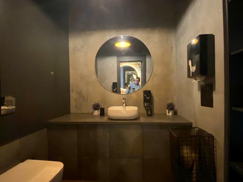 комерційна за адресою Михайла Максимовича вул. (Онуфрія Трутенка), 26-В