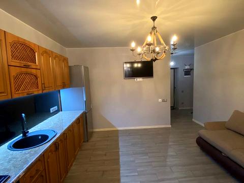 квартира за адресою Співдружності вул., 1