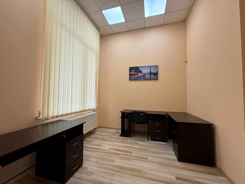 комерційна за адресою Незалежності вул., 11/5