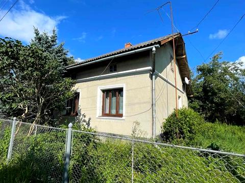 дом по адресу Спортивна