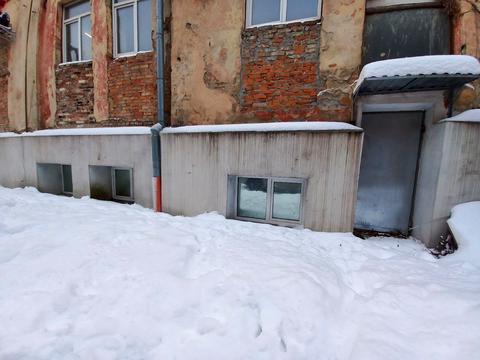 коммерческая по адресу Б.Хмельницького, 106