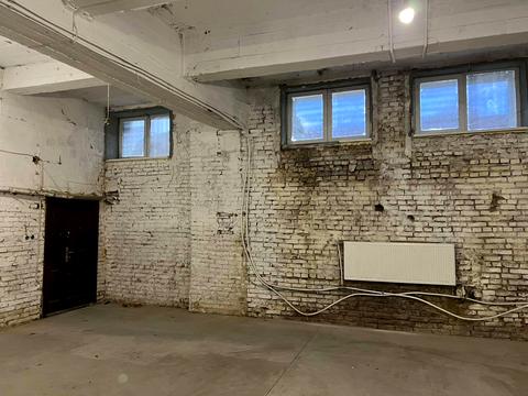 коммерческая по адресу Б.Хмельницького, 106